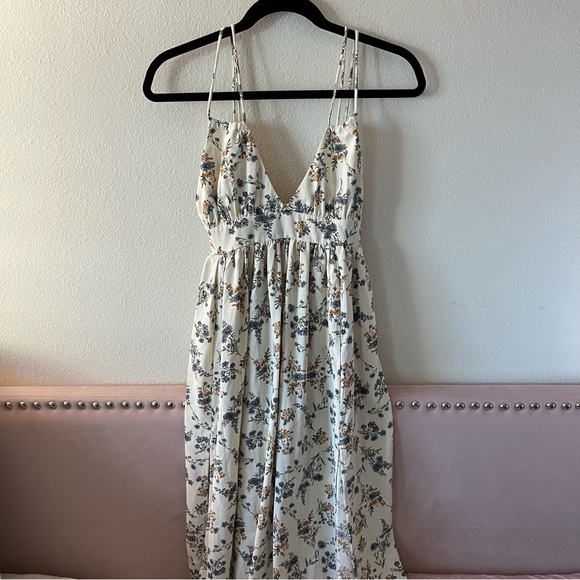 NEW WITH TAG Floral Maxi Dress with Slit (S) - Picture 2 of 4
